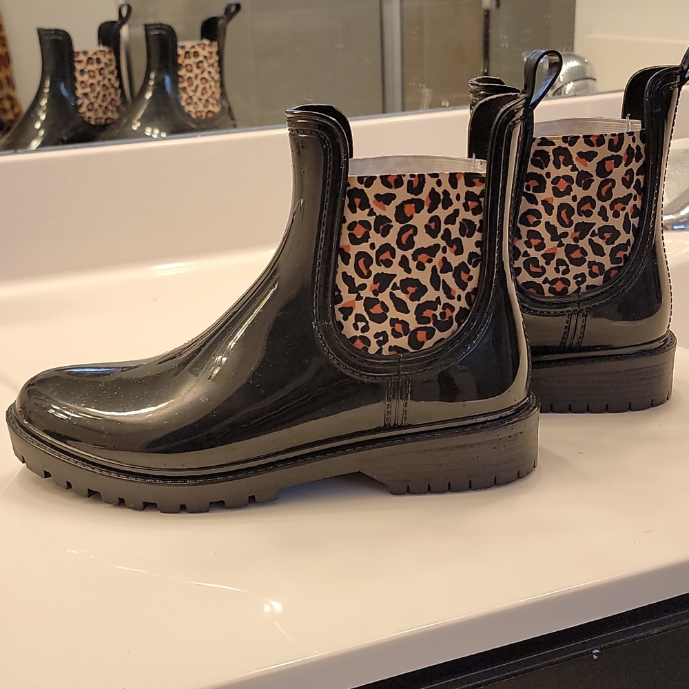 Leopard 🐆 rain boots